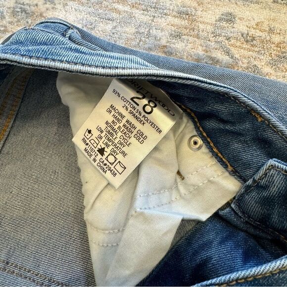 Driftwood Colette Diamond Embroidered Crop Jeans - Picture 4 of 6